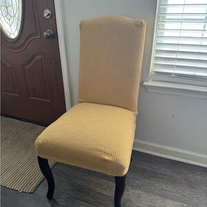 Dining room chair covers. Yellow, set of 4. Only used 1.